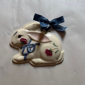 Lenox Poppies on Blue Bunny Cookie Press